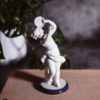 Porcelanowa figurka biskwitowa dziecko grające lata 60te