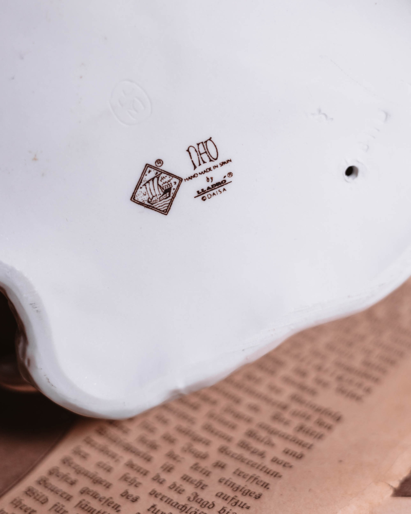 Figurka odpoczywającej kobiety Nao Lladro lata 80te