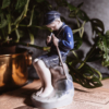 Figurka dziecka strugającego patyk Royal Copenhagen lata 50te