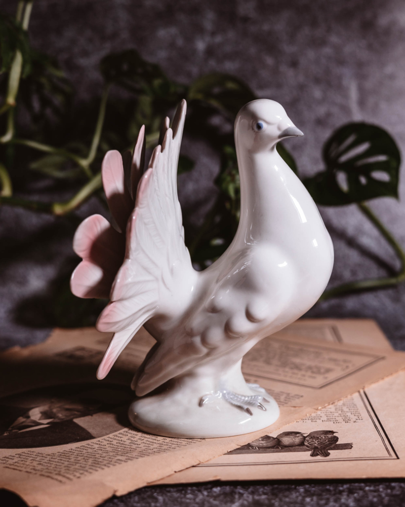 Porcelanowa figurka gołębia Lipperlsdorf lata 50te