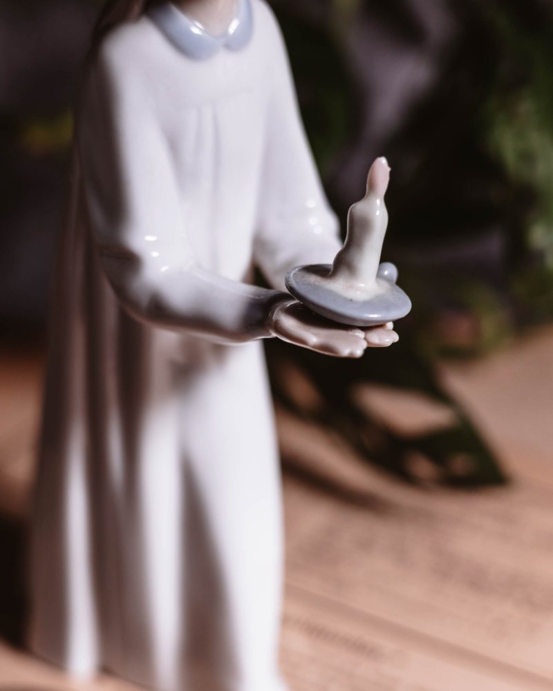 Figurka dziewczynki ze świecą Lladro lata 90te