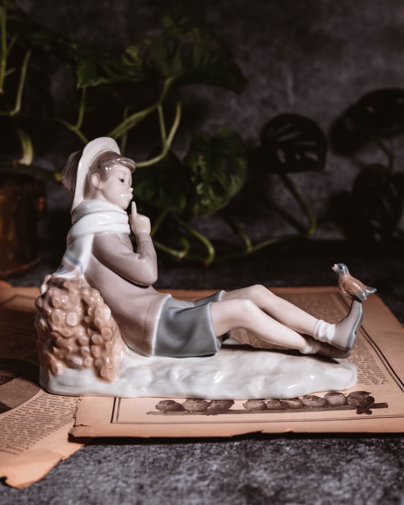 figurka-siedzacego-chlopca-lladro-lata-90te-20250916-0250 Figurka rozmyślającego chłopca Lladro lata 70te