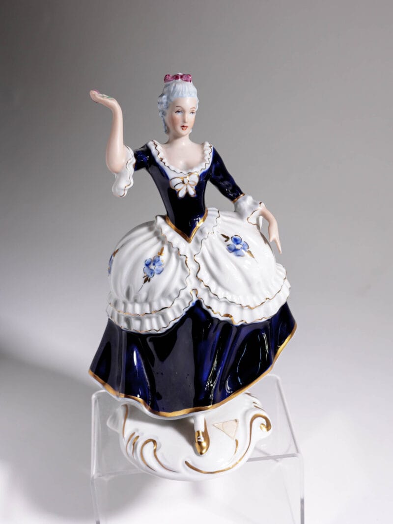 figurka-arystokratki-damy-royal-dux-20260422-0820 figurka damy dworskiej Royal Dux lata 50te