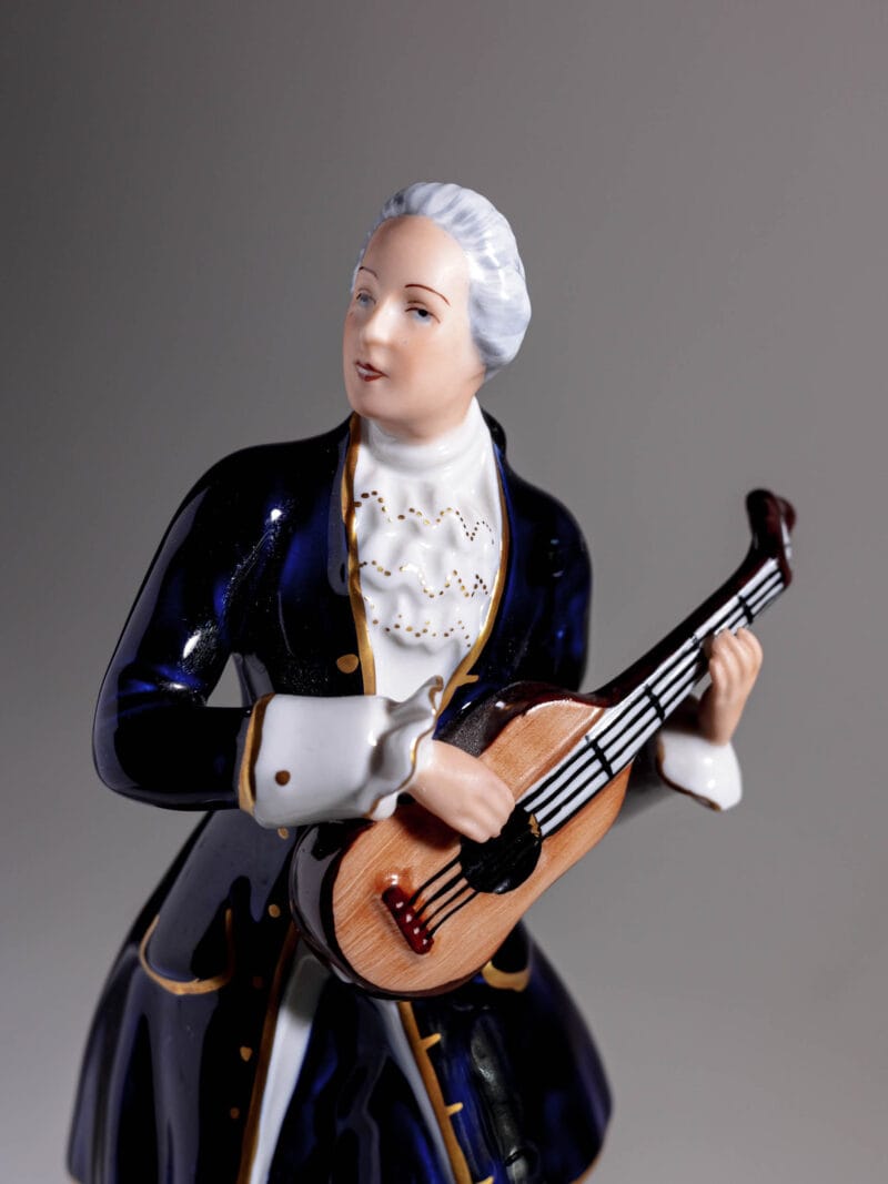 kawaler-z-gitara-figurka-royal-dux-20260422-0420 Figurka kawalera z gitarą Royal Dux lata 50te