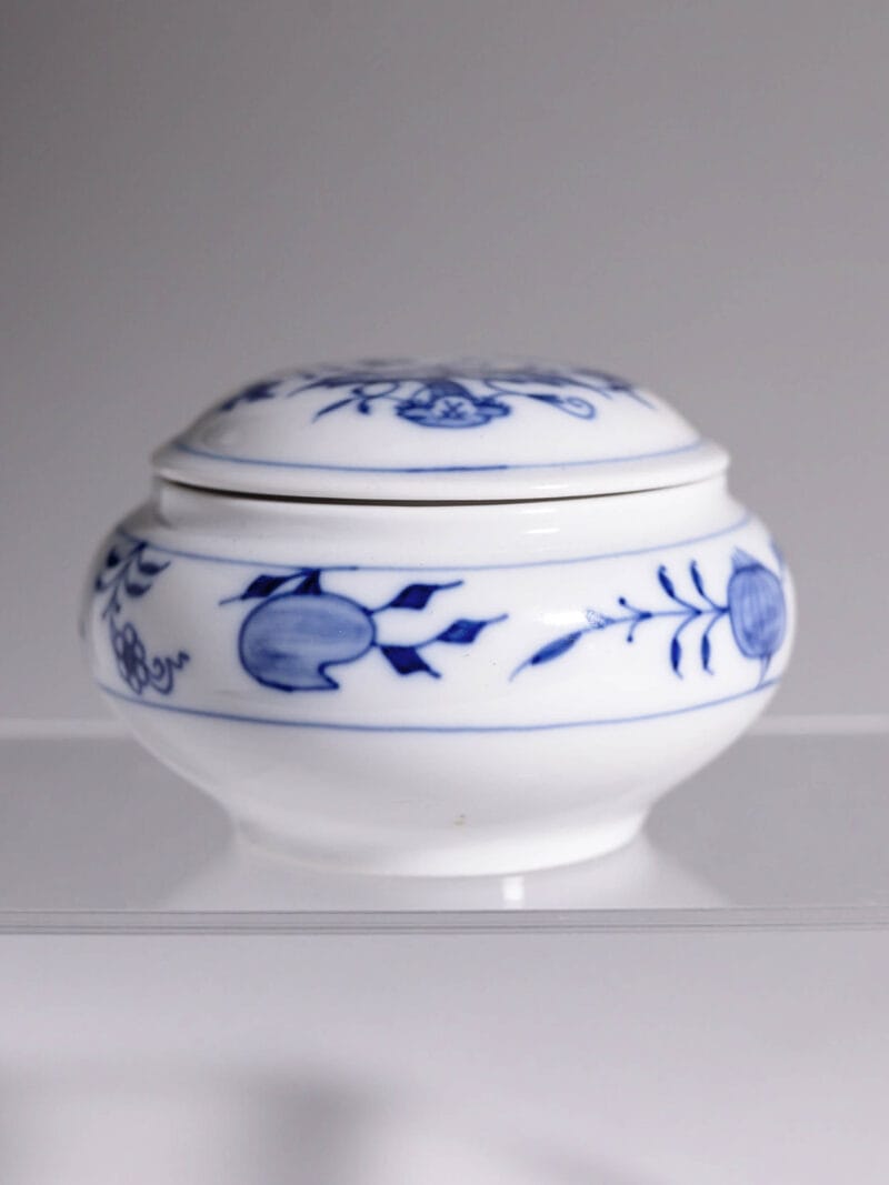 cukiernica-meissen-zwiebelmuster-20260608-0336 Cukiernica Meissen Miśnia z wzorem cebulowym lata 30te