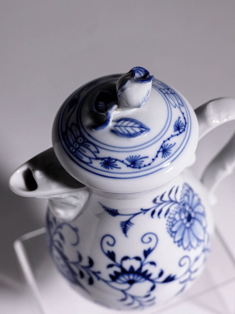 imbryk-do-espresso-meissen-zwiebelmuster-20260608-0332 Imbryk do espresso Meissen z wzorem cebulowym lata 30te