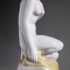 figurka-nagiej-kobiety-hollohaza-20260618-0894 Porcelanowa figurka damy Wiosenny wiatr Hollóháza lata 60te