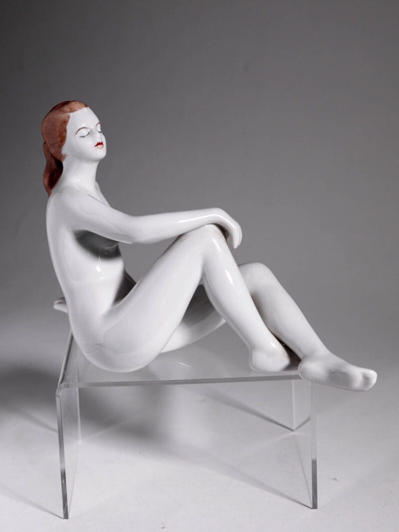 figurka-nagiej-kobiety-hollohaza-20260618-0902 Porcelanowa figurka aktu Aquincum lata 60te