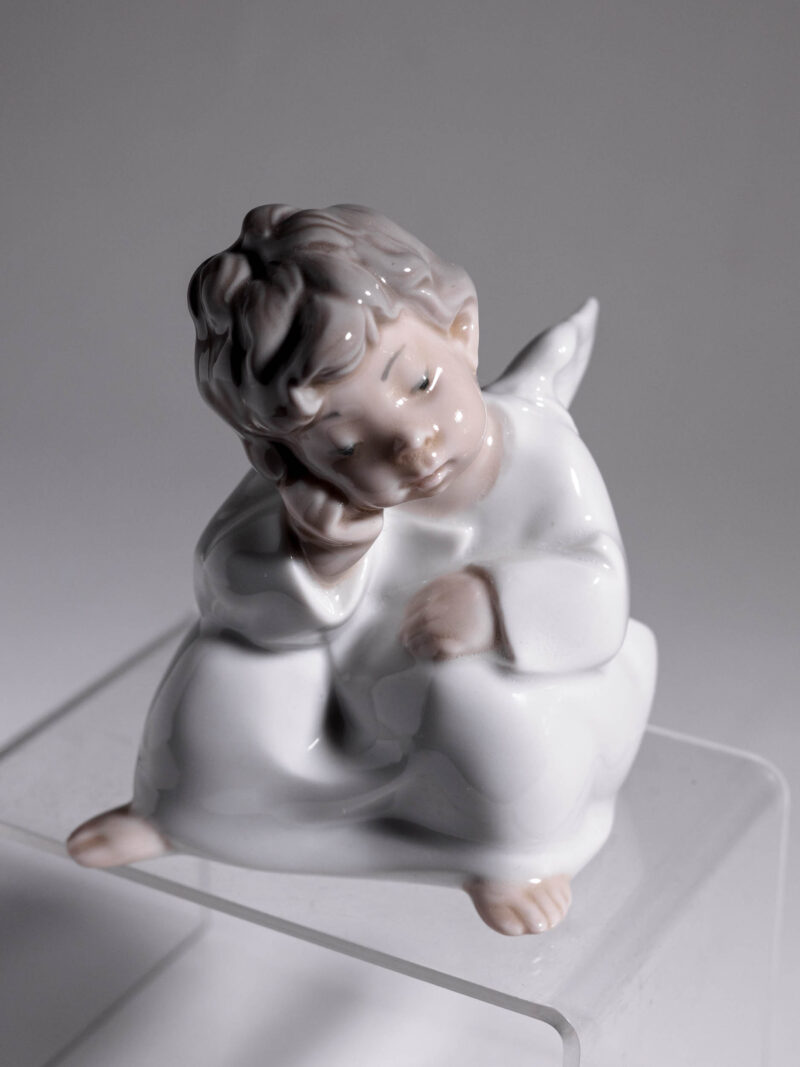 figurka-aniolka-rozmyslajacego-lladro-20261005-8868 Figurka rozmyślającego anioła Lladro lata 90te