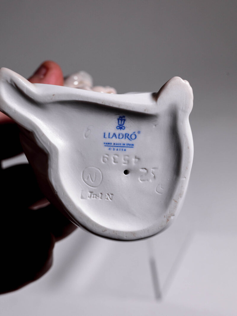 figurka-aniolka-rozmyslajacego-lladro-20261005-8872 Figurka rozmyślającego anioła Lladro lata 90te