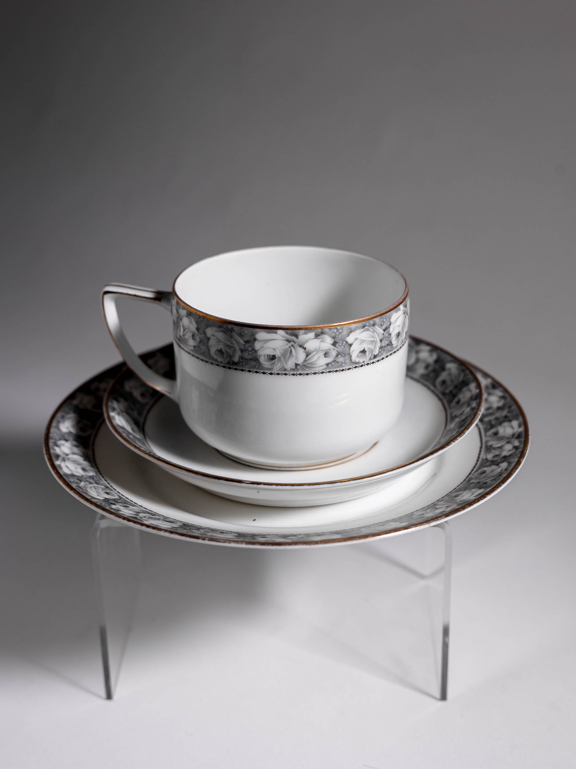 Secesyjna filiżanka do herbaty Rosenthal Sylvia 1891-1906 r.